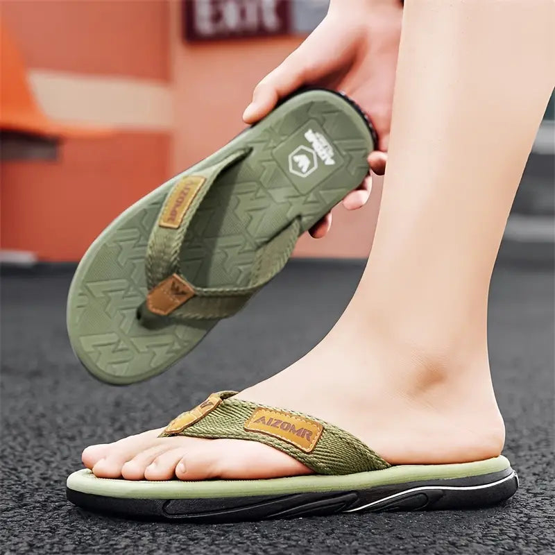 Men’s Trendy Solid Color Lightweight Flip Flops – Comfy Non-Slip Rubber Sole